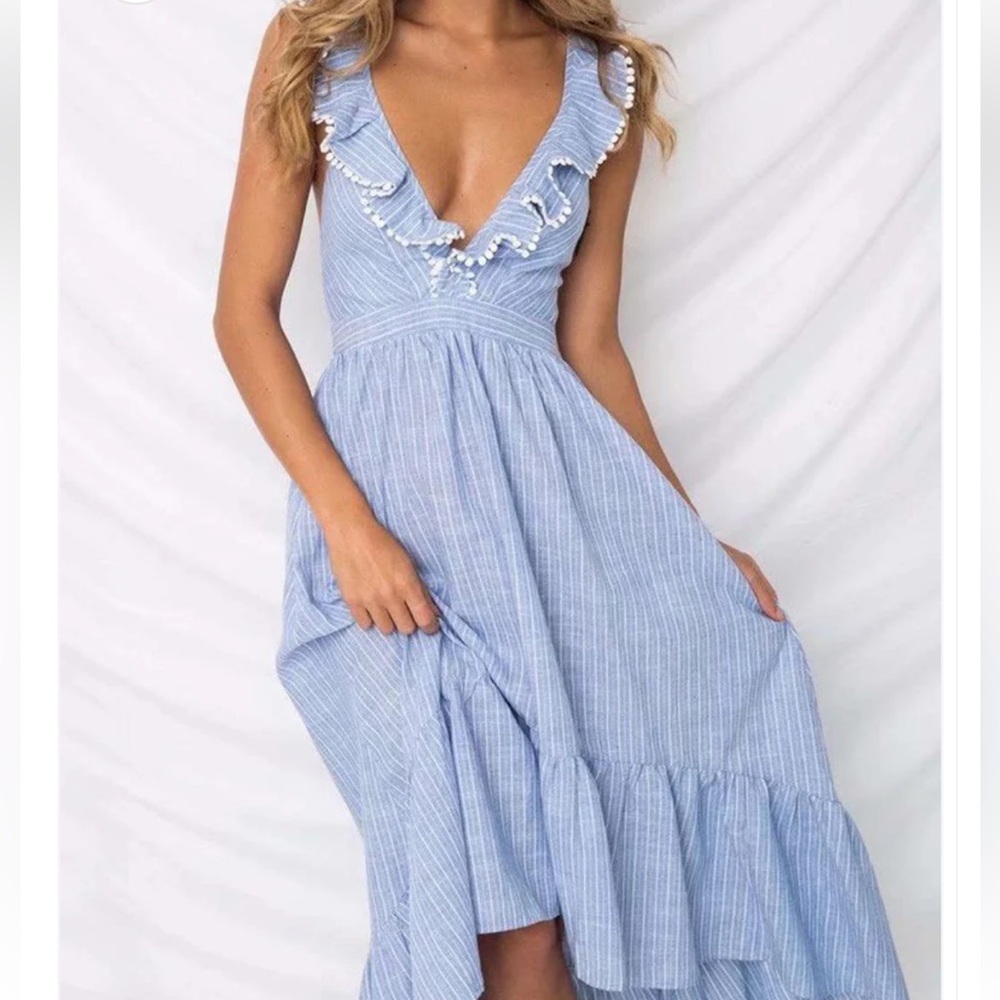 NWT. Pristine. NLW Blue Pinstripe Ruffle Tie Back Maxi Hi Lo Dress. Size L.